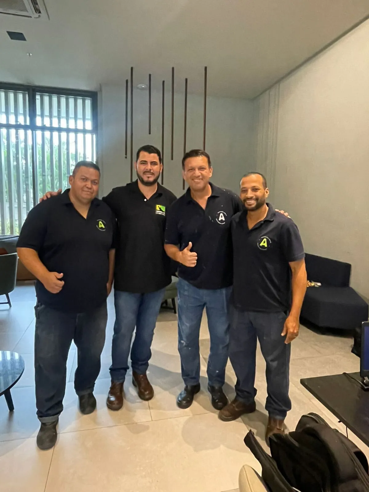 Equipe operacional Atlântic em condomínio atendido