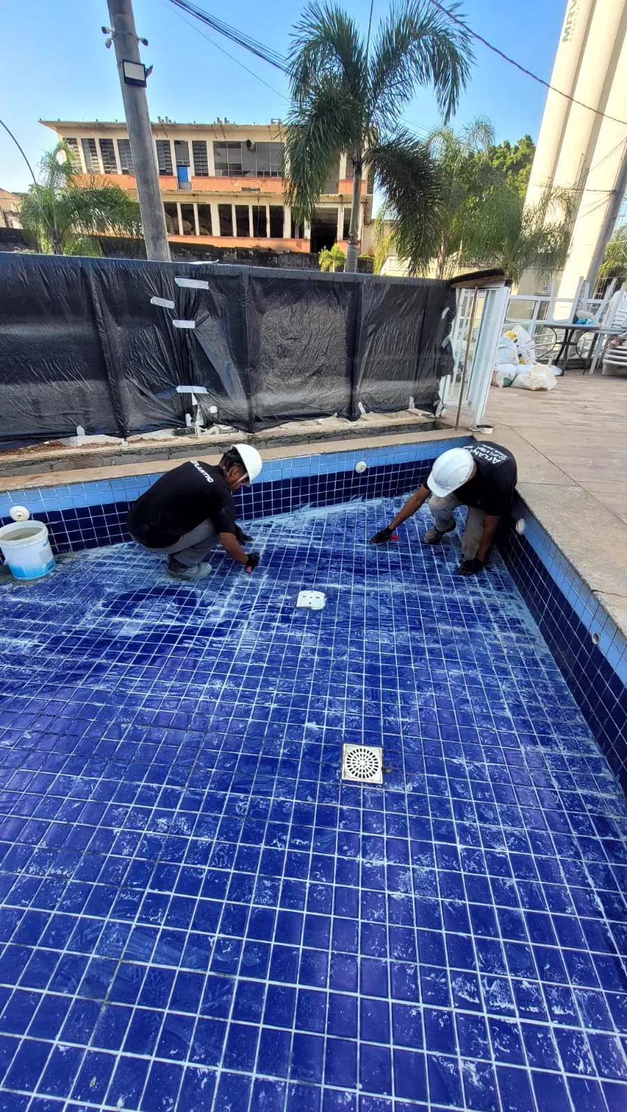 Rejunte técnico epóxi em piscina